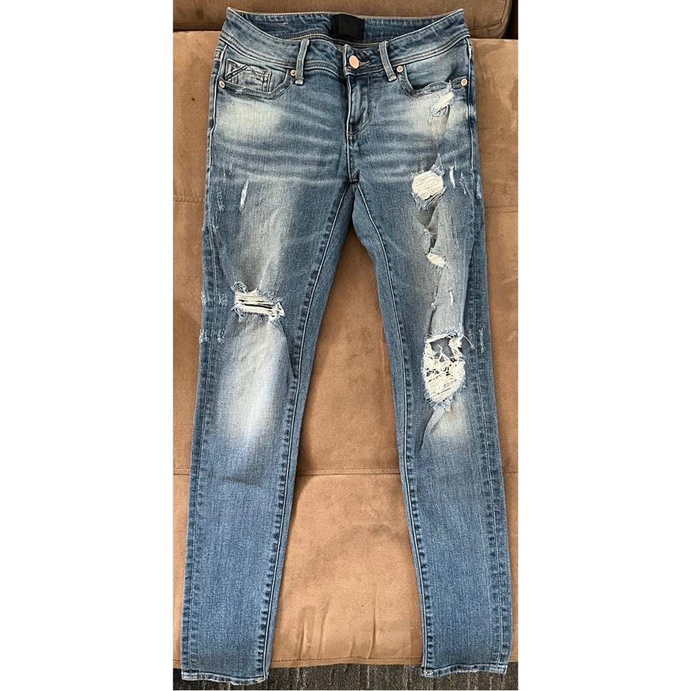 Buckle Black Distressed Jeans